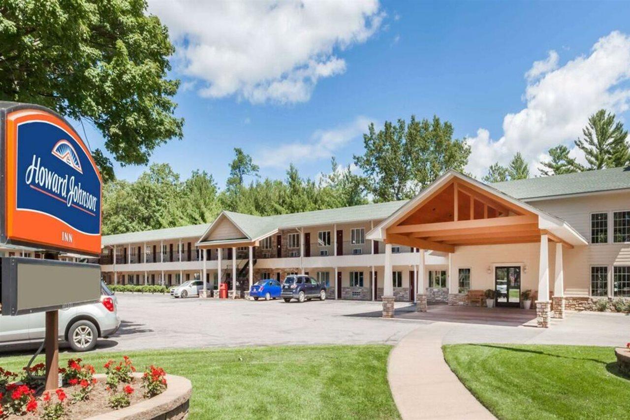 Howard Johnson By Wyndham Traverse City Exterior foto