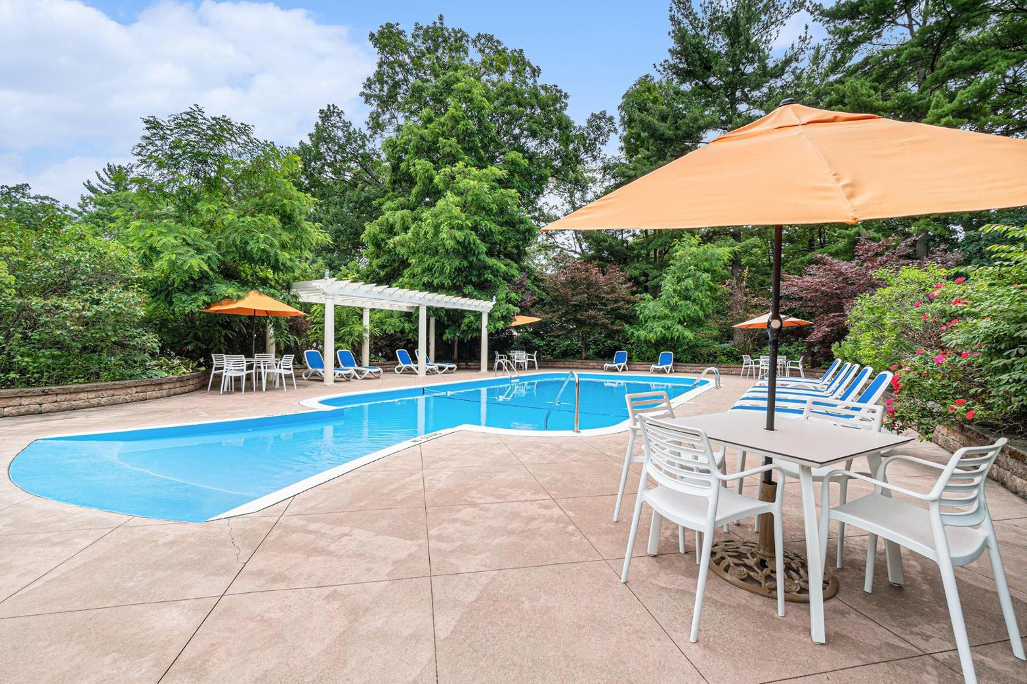 Howard Johnson By Wyndham Traverse City Exterior foto